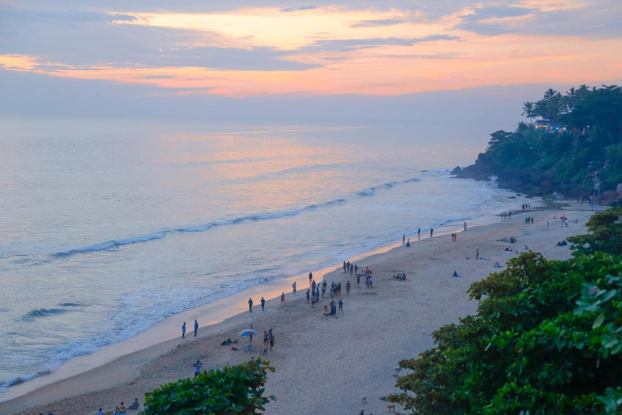 La Exotica Hotel Varkala Exterior photo